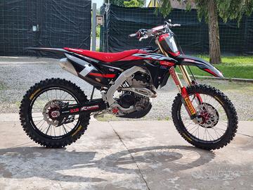 Honda CRF 250 R 2020 Red moto