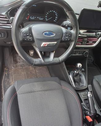 ford fiesta ST LINE