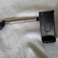 Supporto smartphone per auto