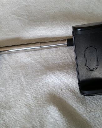 Supporto smartphone per auto