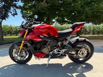 Ducati Streetfighter v4 s 2020