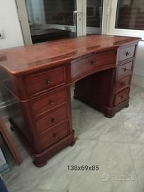 Srivania Classica in Legno e Pelle