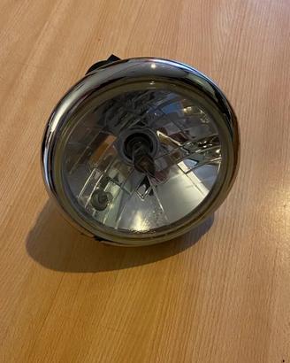 Faro anteriore Triumph street/speed