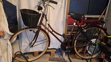 bicicletta da donna tipo olandese