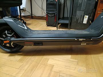 Monopattino NIU KQi3 Pro