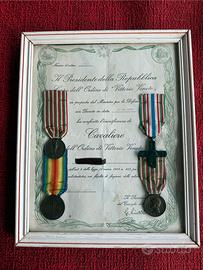 Diploma e 4 Onorificenze della 1 Guerra Mondiale.