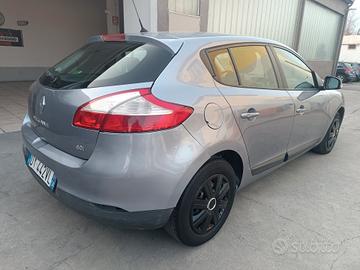 Renault Megane 1.5 diesel garanzia
