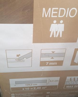 pavimento laminato senza adesivo 