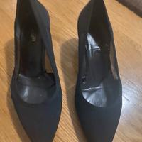 Scarpe nere con tacco