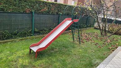 scivolo da giardino in ferro