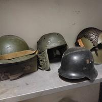 elmetti militari -maschere antigas-giberna