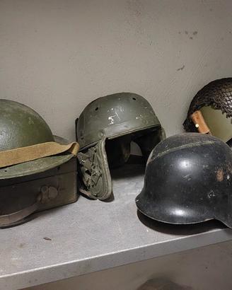 elmetti militari -maschere antigas-giberna