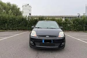 Ford fiesta 1.2 Benzina metano