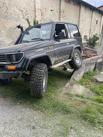 Toyota land cruiser kzj 70