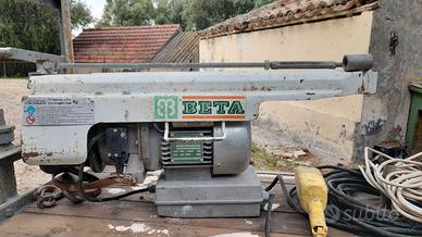 Montacarichi a bandiera Beta