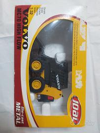 Modellino mini pala Volvo Mc 70