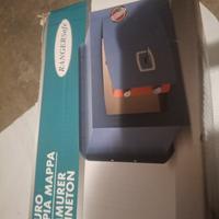 cassaforte da muro con chiavi 