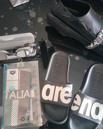 set nuoto (pinne,occhialini e ciabatte)