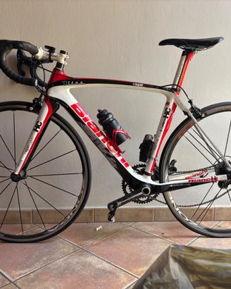 Bicicletta da corsa Bianchi telaio in carbonio