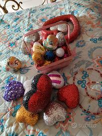 Vari ovetti e regalie.