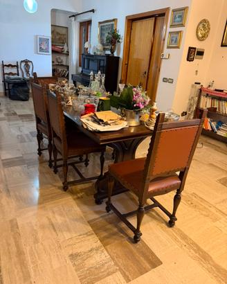 Tavolo e sedie in kegno