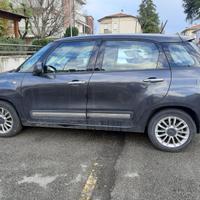 AUTO FIAT 500L