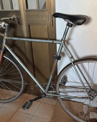 Bicicleta scatto fisso stile vintage