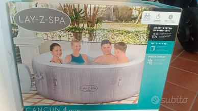 Piscina idromassaggio gonfiabile nuova