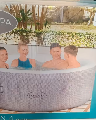 Piscina idromassaggio gonfiabile nuova