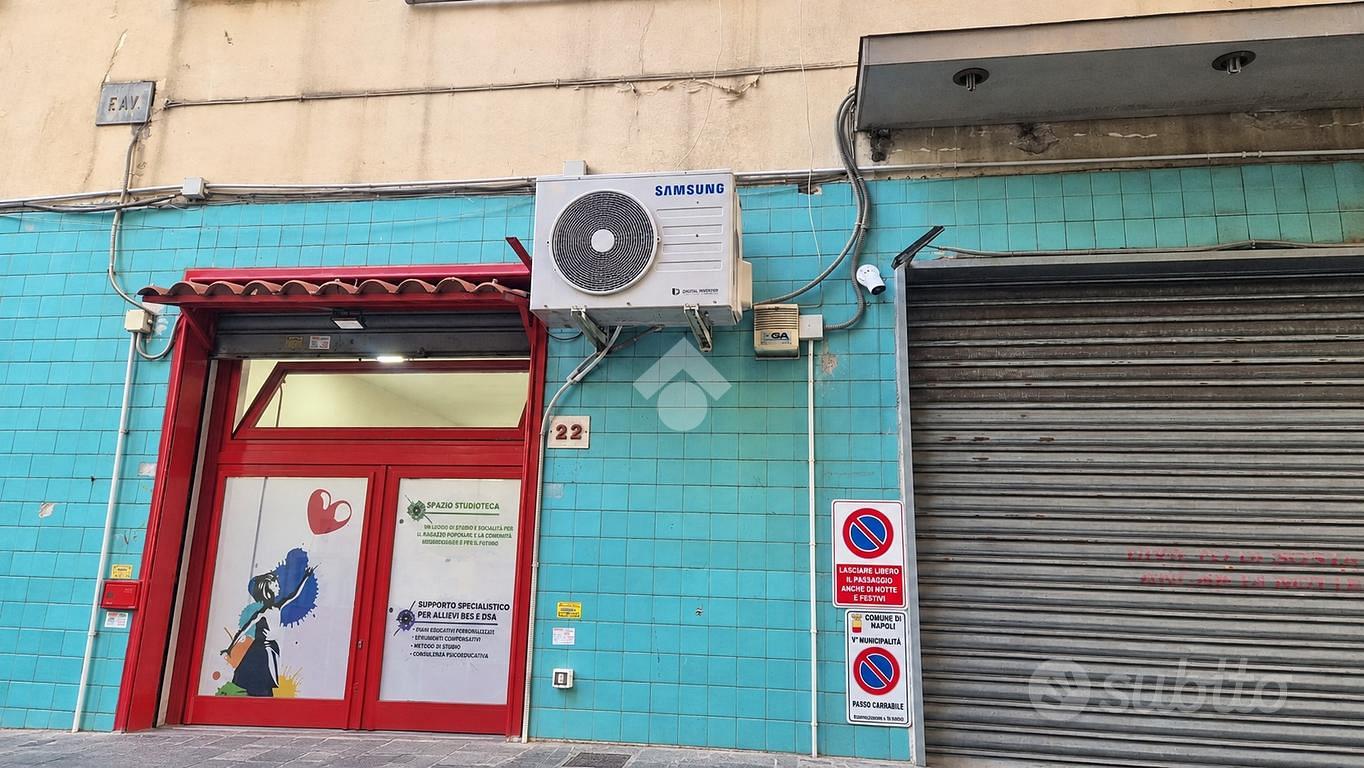 NEGOZIO A NAPOLI - Altro