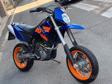 Ktm supermotard 640 lc4