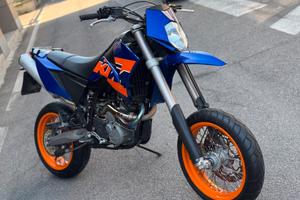 Ktm supermotard 640 lc4
