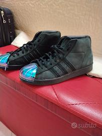 Scarpe Adidas Camoscio, colore nero,  misura 39.
