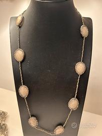 Collana con pietre dure giada