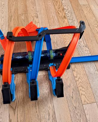 Pista Hotwheels schianti rotanti motorizzata