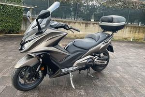 KYMCO AK550
