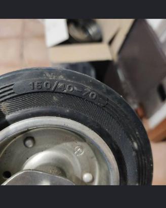 Set 8 Ruote Industriali Girevoli con Freno 150mm -