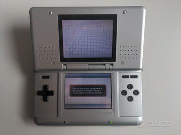 Nintendo DS originale con pixel difettosi