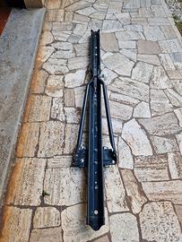 Portabici per barre tetto auto universale 