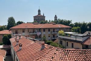 Bilocale a Treviglio, 3 balconi, box, cantina, 3°p