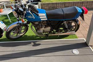 Moto Yamaha xs400 del 1978