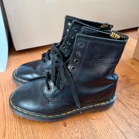 Stivaletti Dr Martens originali in pelle nera