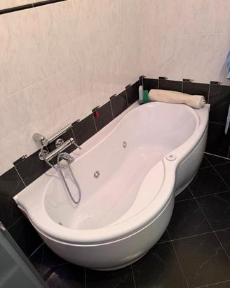 VASCA IDROMASSAGGIO NOVELLINI VENUS DX