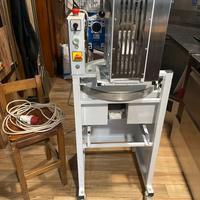 Spezzatrice Arrotondatrice automatica per pizza