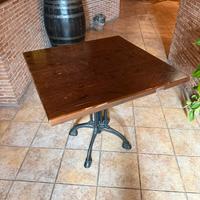 Tavolo 80x80 in massello con base in ghisa