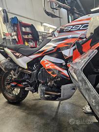 ktm 890