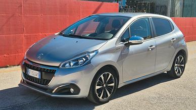 Peugeot - 208 - 1.5 BlueHDi pochi KM