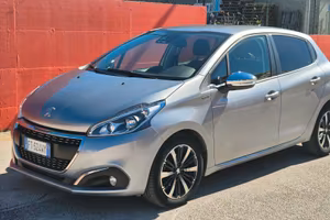 Peugeot - 208 - 1.5 BlueHDi pochi KM