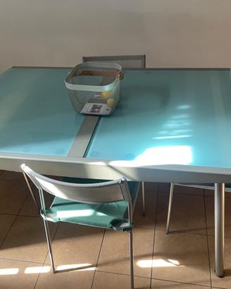 Tavolo allungabile con sedie