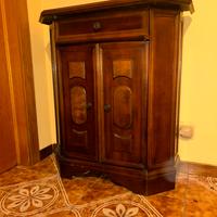 Mobiletto in legno massello